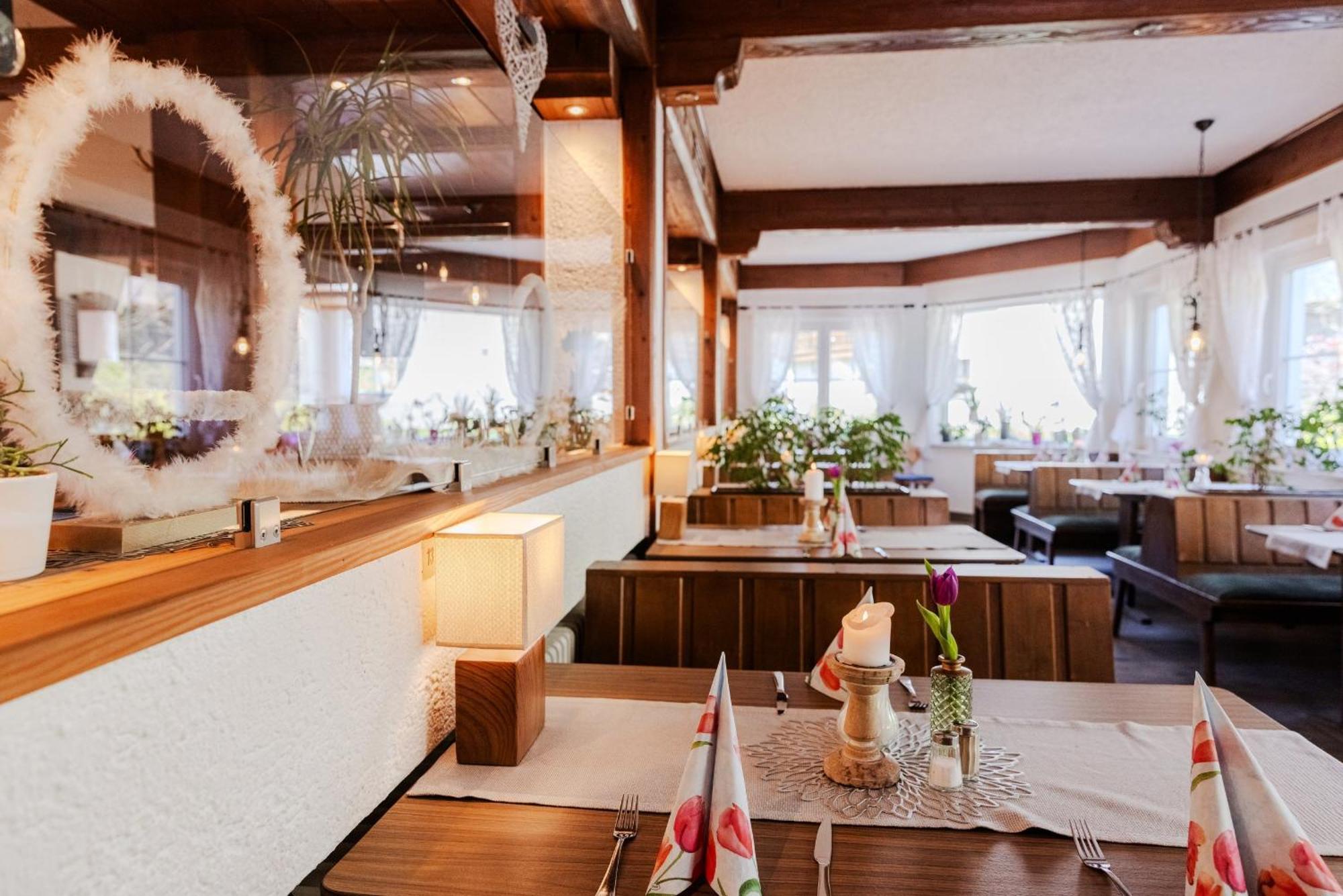 Landgasthof Zur Linde Heimbuchenthal Екстериор снимка