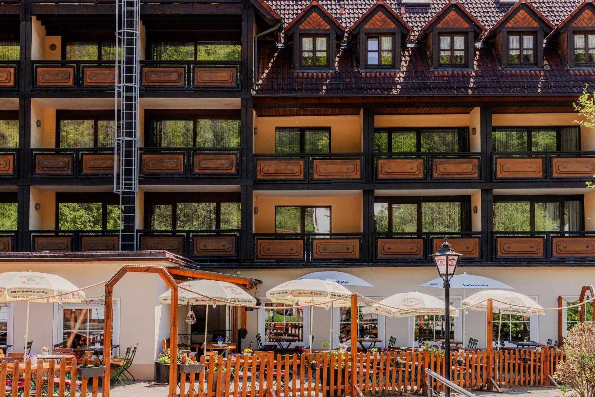 Landgasthof Zur Linde Heimbuchenthal Екстериор снимка