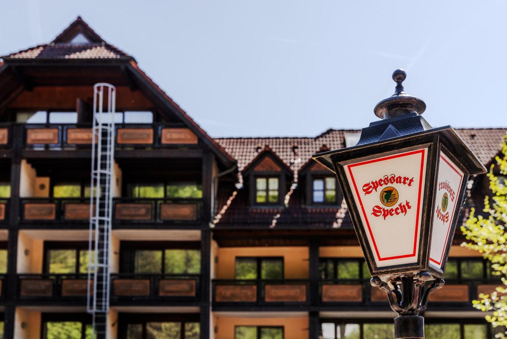 Landgasthof Zur Linde Heimbuchenthal Екстериор снимка