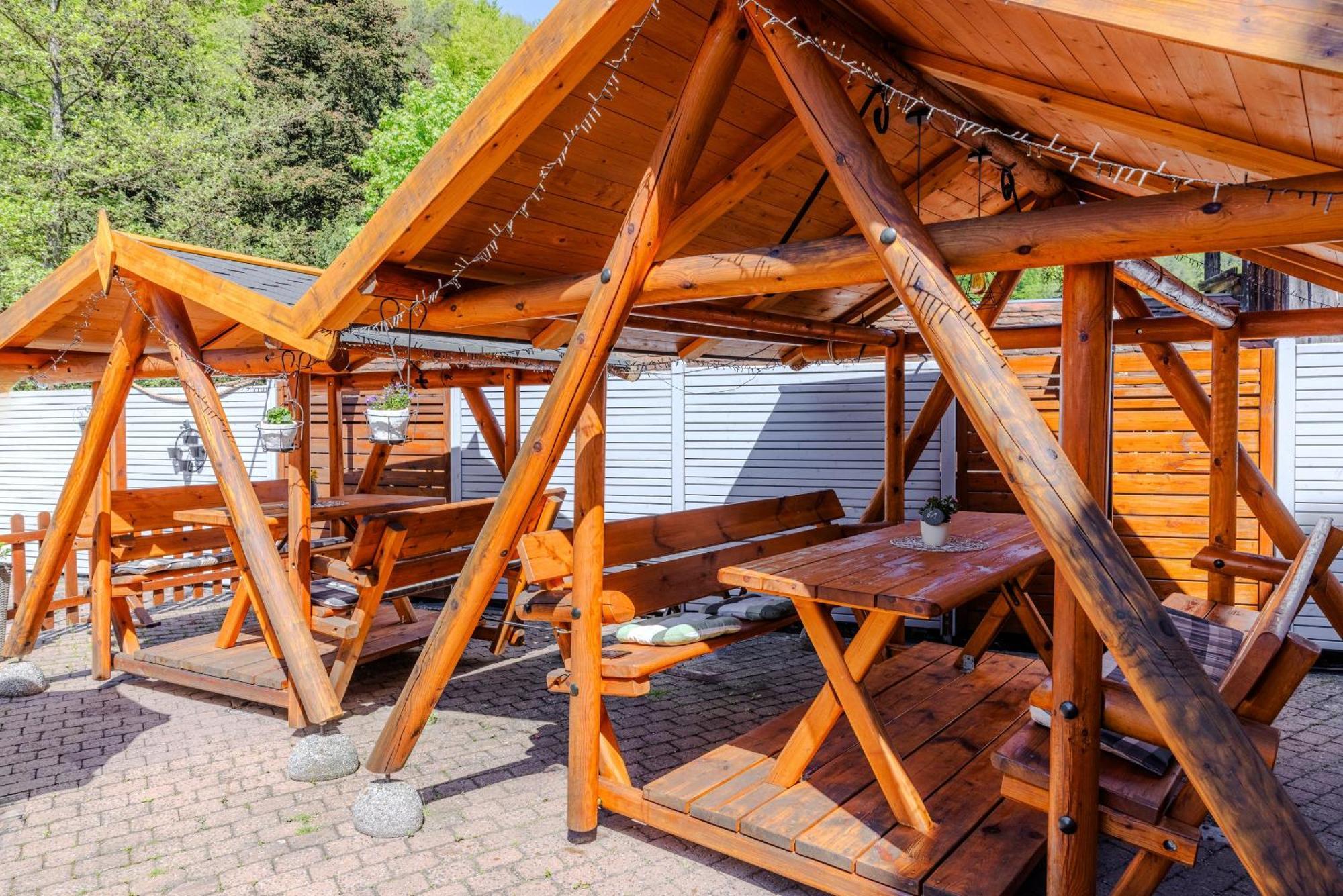 Landgasthof Zur Linde Heimbuchenthal Екстериор снимка