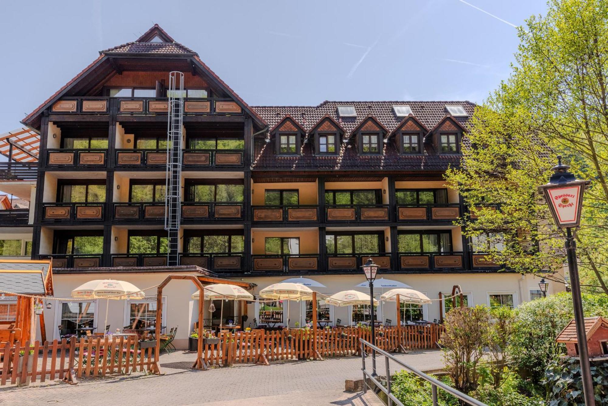 Landgasthof Zur Linde Heimbuchenthal Екстериор снимка