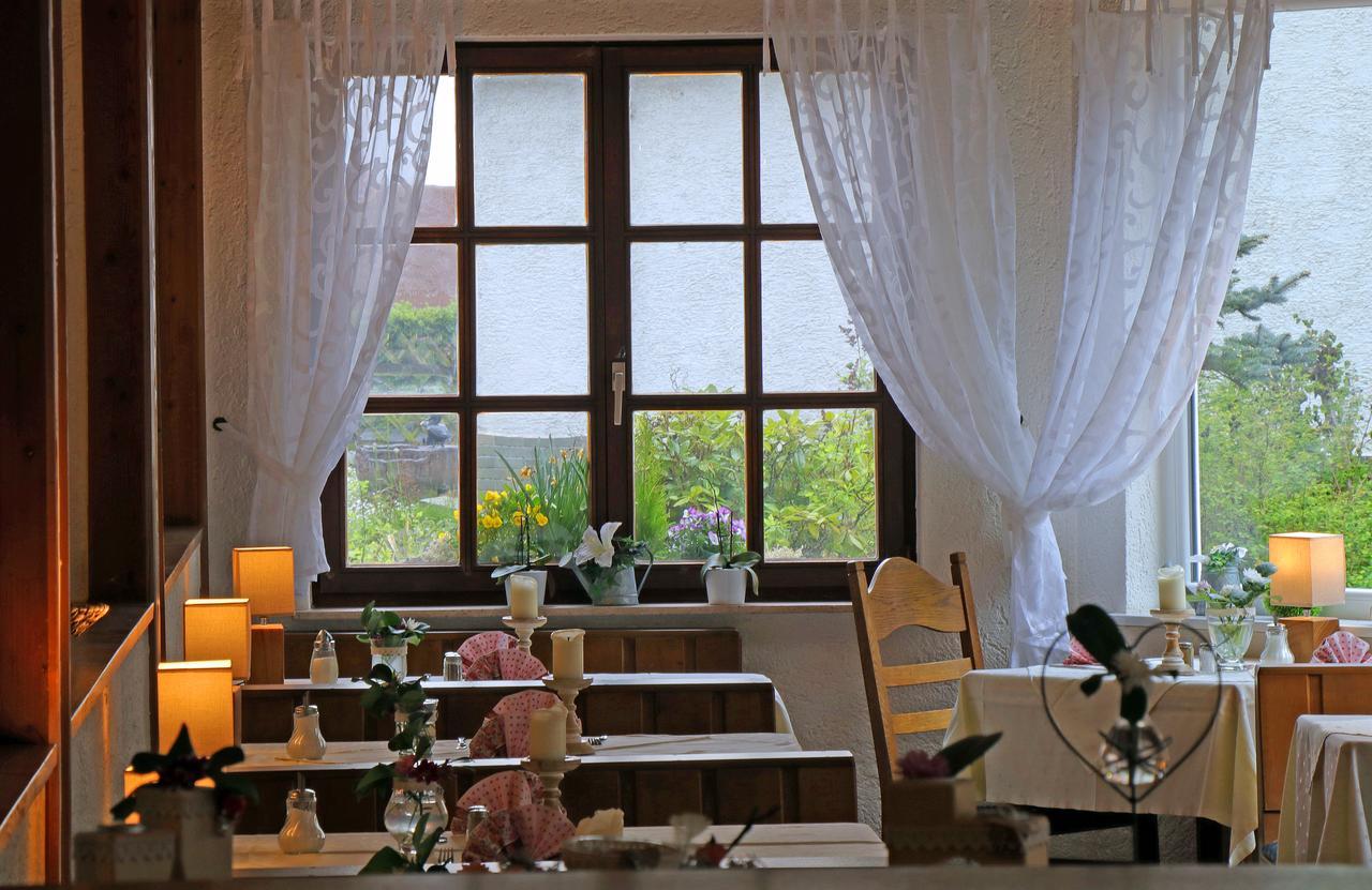 Landgasthof Zur Linde Heimbuchenthal Екстериор снимка
