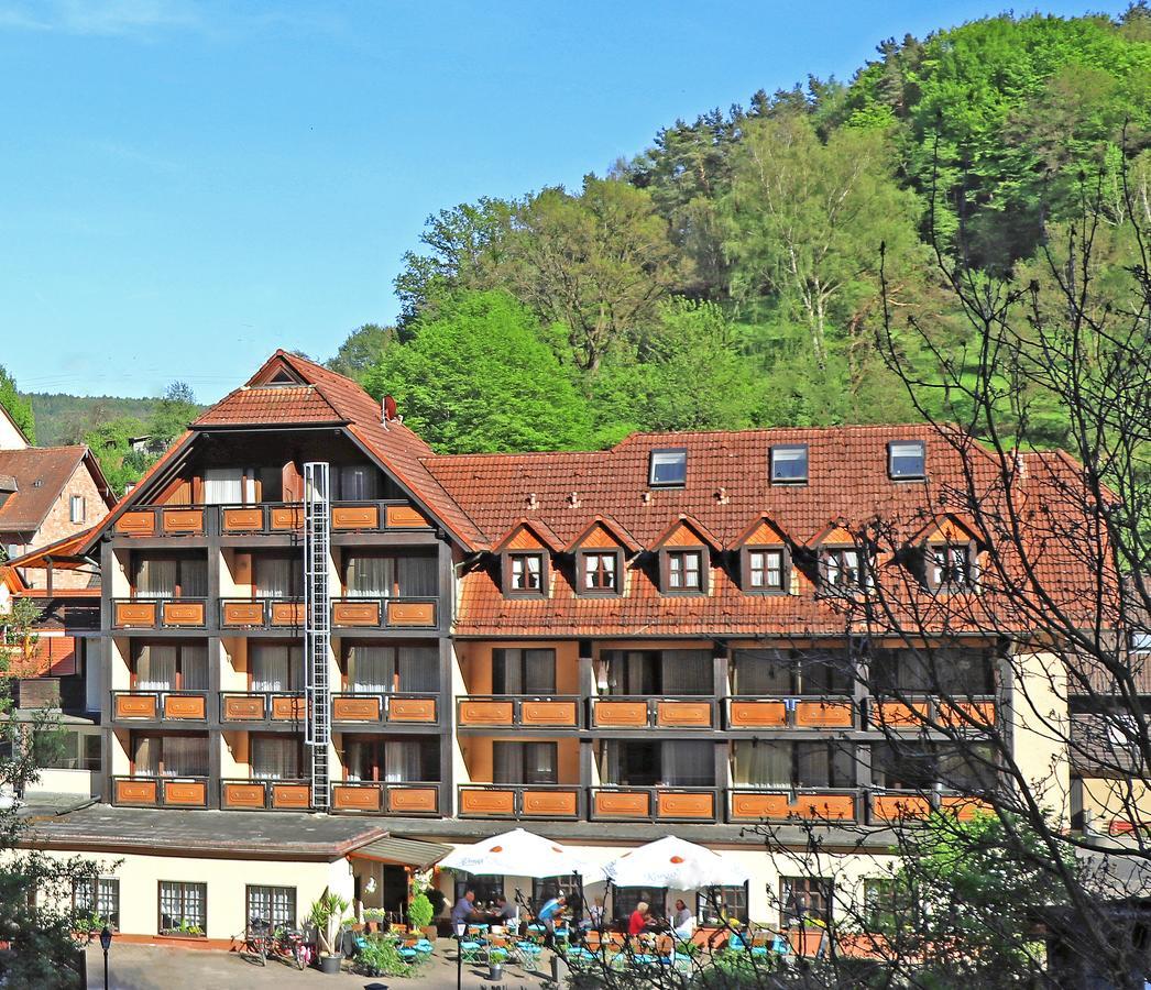 Landgasthof Zur Linde Heimbuchenthal Екстериор снимка